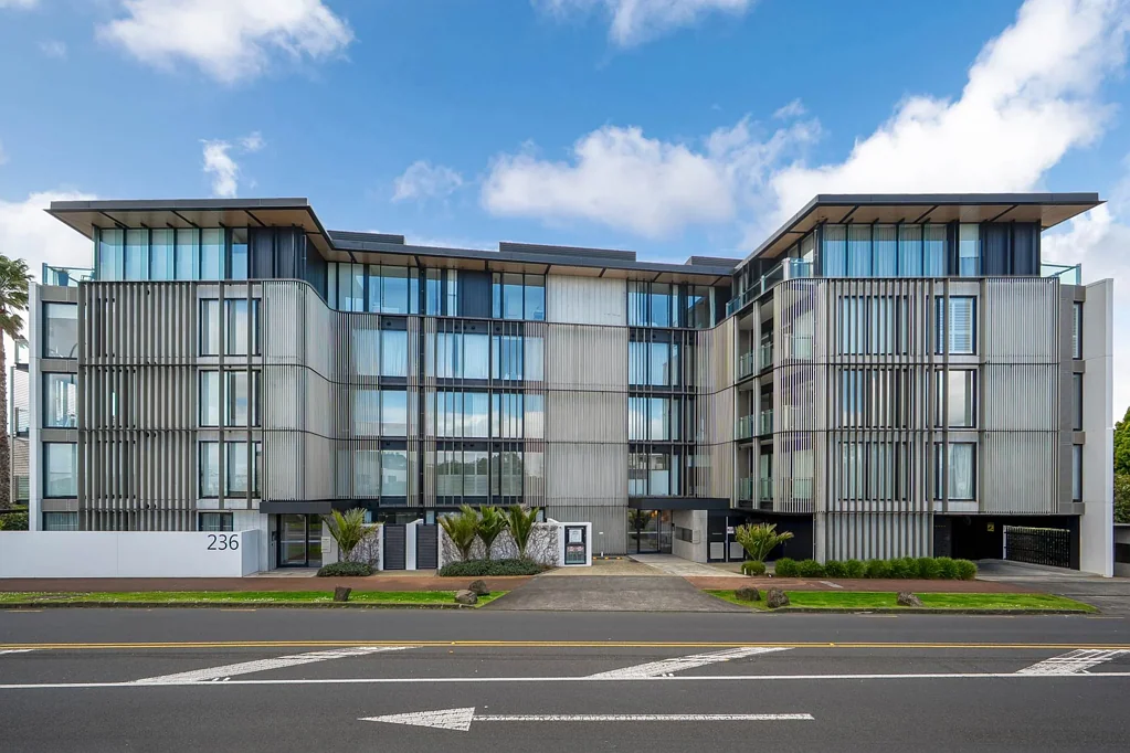 Mission Bay 1房 高位向阳 · 超值定价$755,000｜Mission Bay难得精品物业 SERIOUS VENDOR, SERIOUS OPPORTUNITY