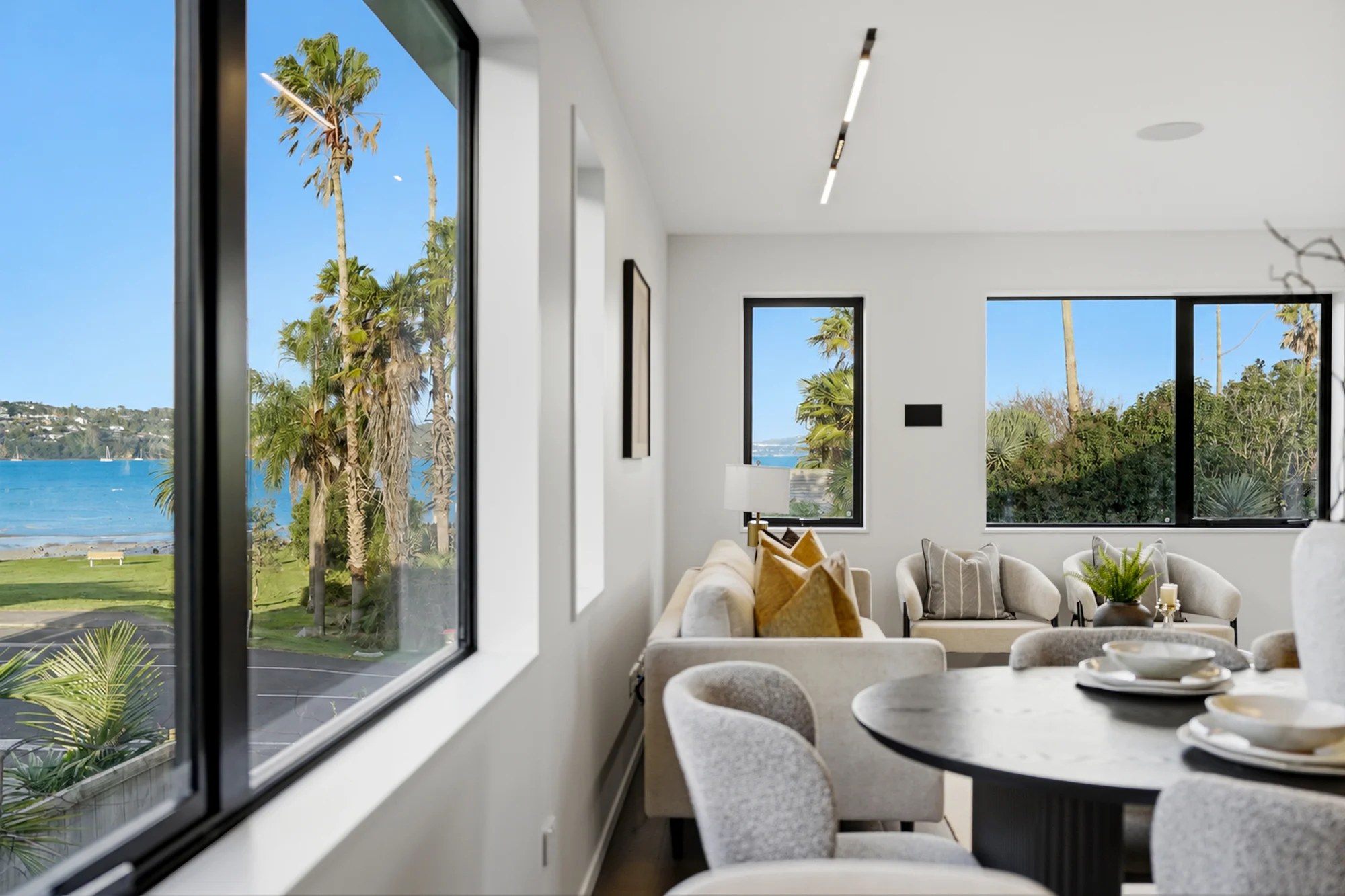 Hobsonville 4Phòng ngủ Front Row to the Sea