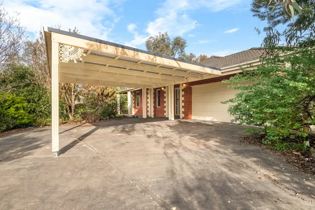 Bannockburn 4房  Spacious Family Living with Endless Potential - 989m2 (approx)