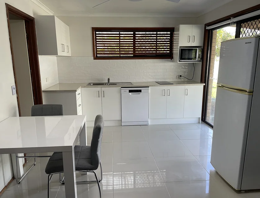 25b Parasol Street, Ashmore, Gold Coast, 1房, 1浴, Studio
