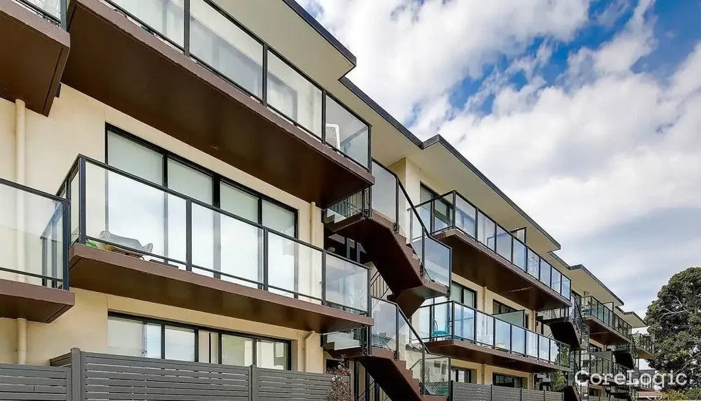 2/219 Watton Street, Werribee, VIC 3030