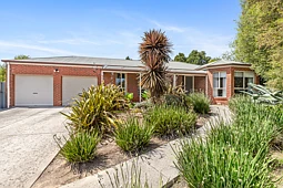 2 Xavier Court, Ballarat East