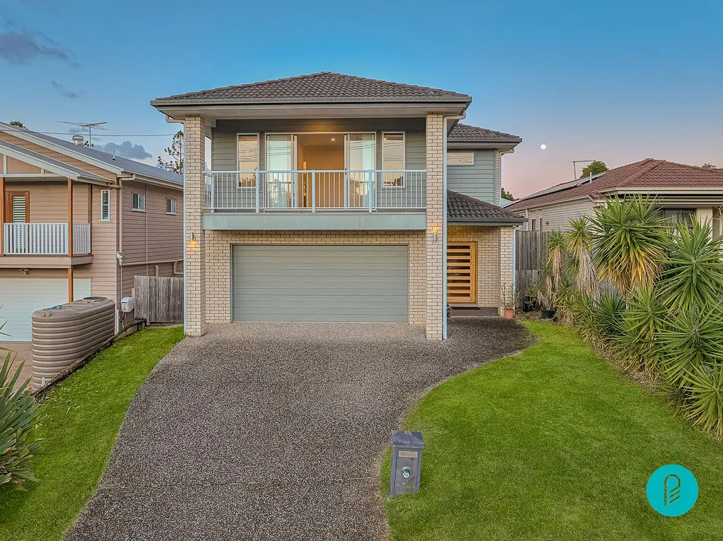 GORGEOUS MODERN FAMILY HOME IN GAYTHORNE