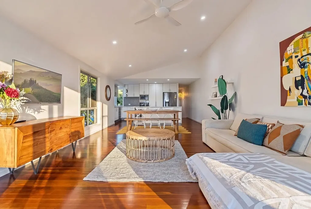 Tugun 3ห้องนอน Elevated Coastal Living in the Heart of Tugun- CONTRACT FALLEN