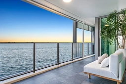 26201 Ephraim Island, Paradise Point