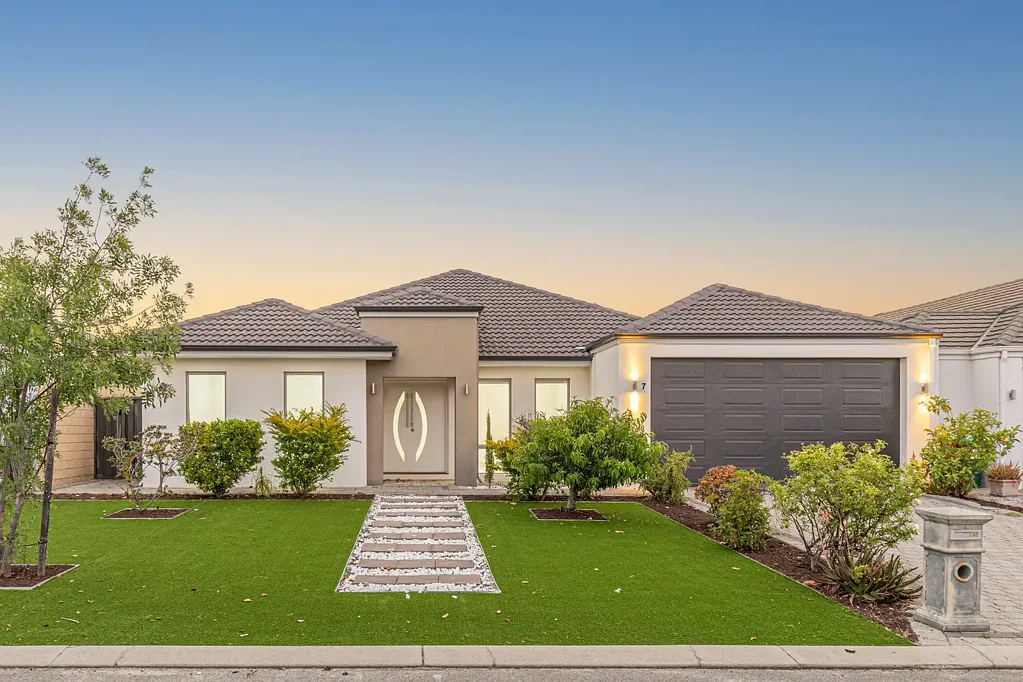 7 Flindell Avenue, Caversham, WA 6055