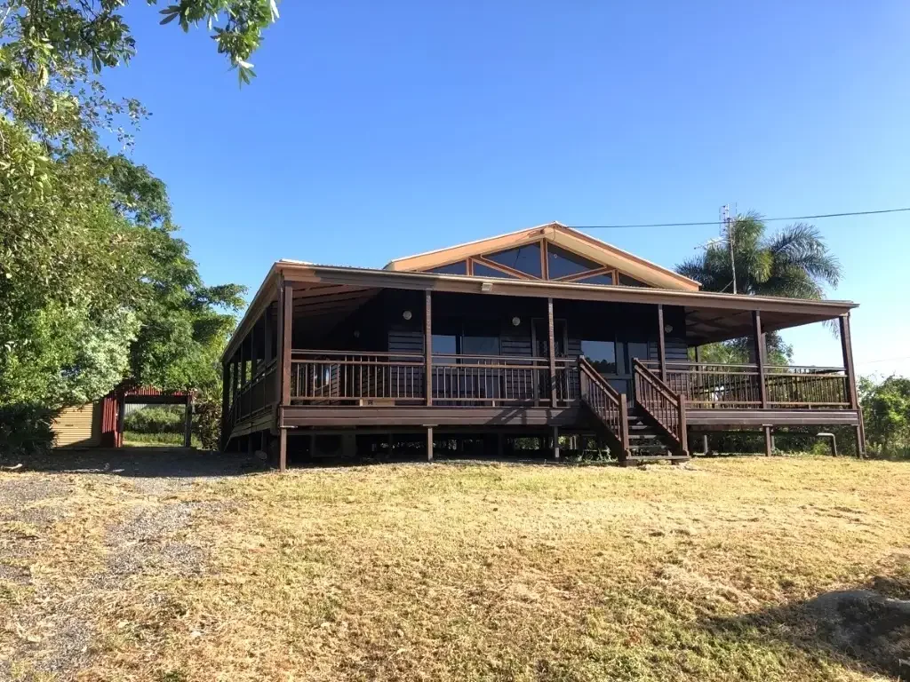 Cooktown 3બેડરૂમ Beautiful Colonial-Style Home in Cooktown’s Historic Heart