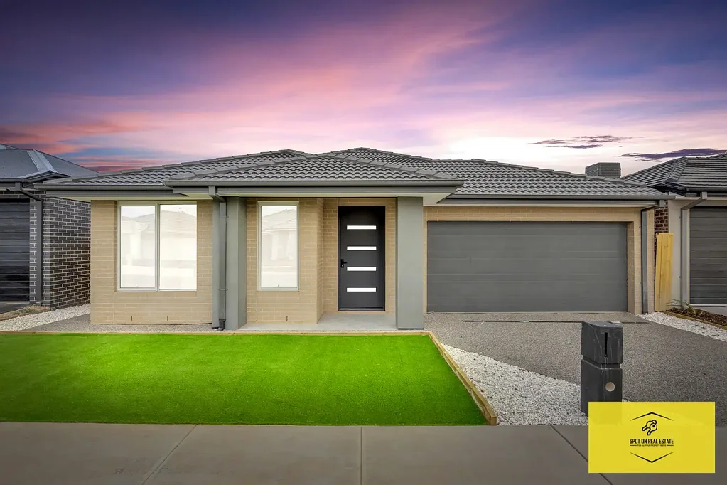 Stylish home for rent in Prime Weir Views Location