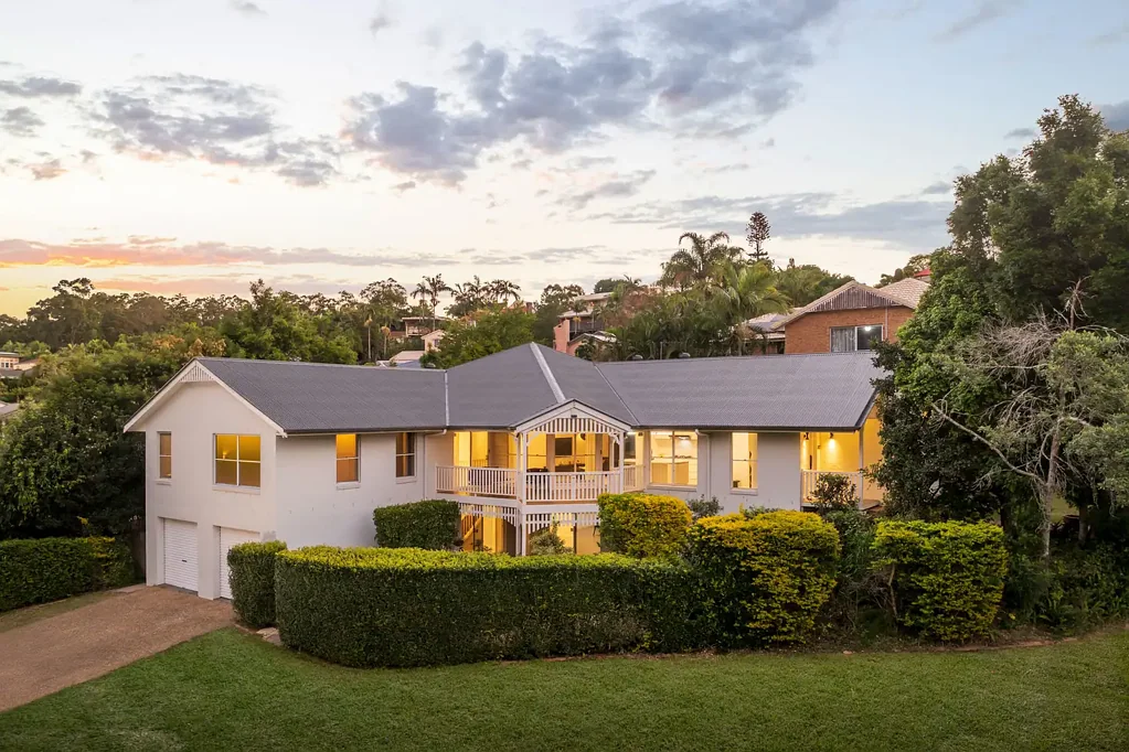 41 Hakea Crescent, Chapel Hill, QLD 4069