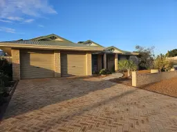 2 Mitchell Heights, Dongara