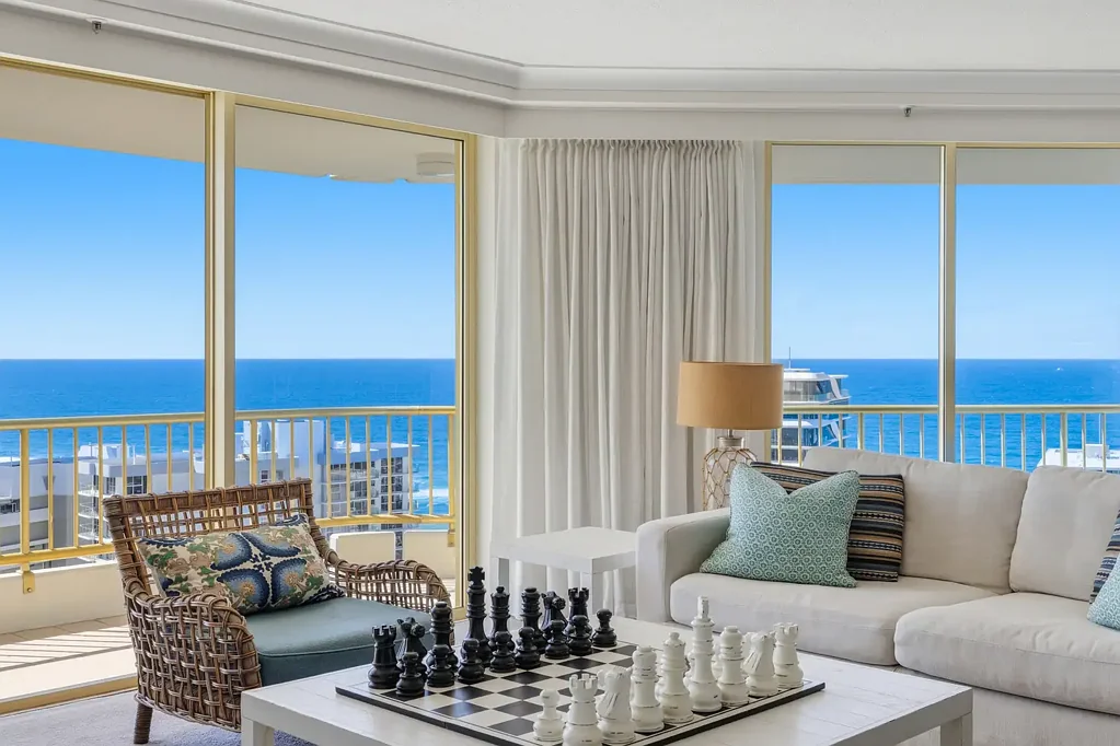 Main Beach 2બેડરૂમ North-East Corner, Ocean Views from Every Room