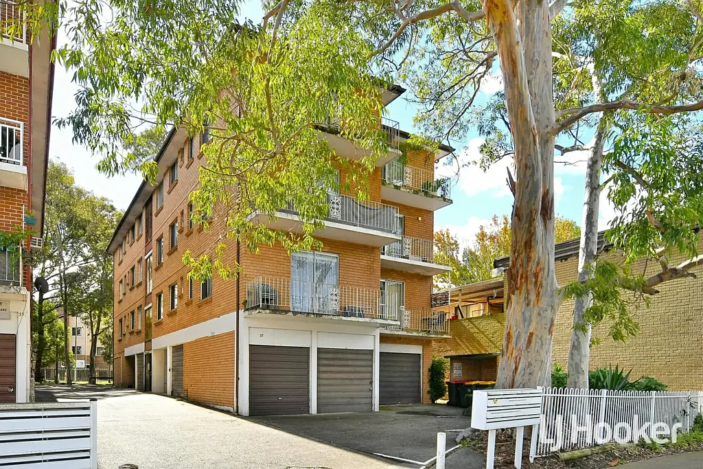 10/33 Carramar Ave, Carramar, NSW 2163