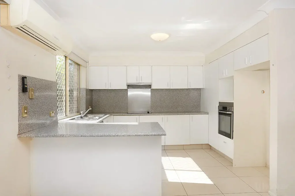 Nerang 3Moenga Potential-packed residence priced to sell fast