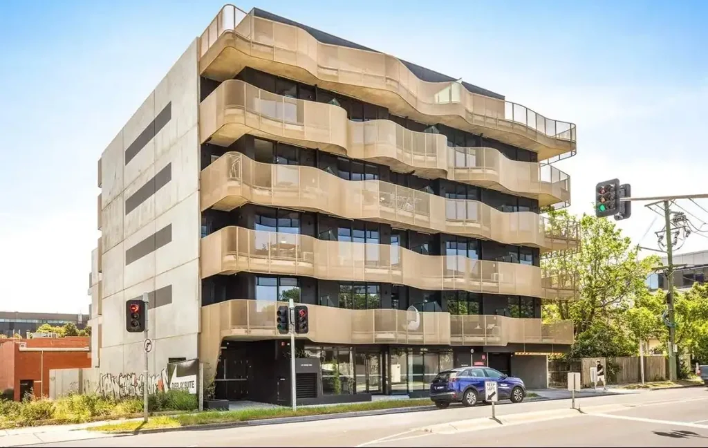 Hawthorn East 2ਬੈੱਡਰੂਮ Sophisticated Style in The Brass House