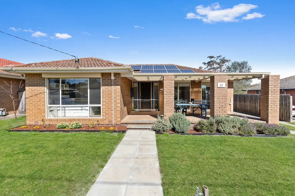 32 Alexander Crescent, Frankston, VIC 3199