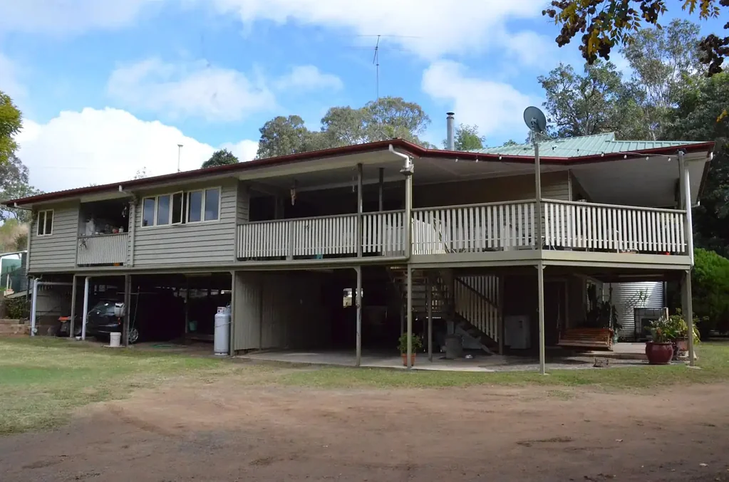 Nanango 4chambre Country Charm Meets Endless Potential