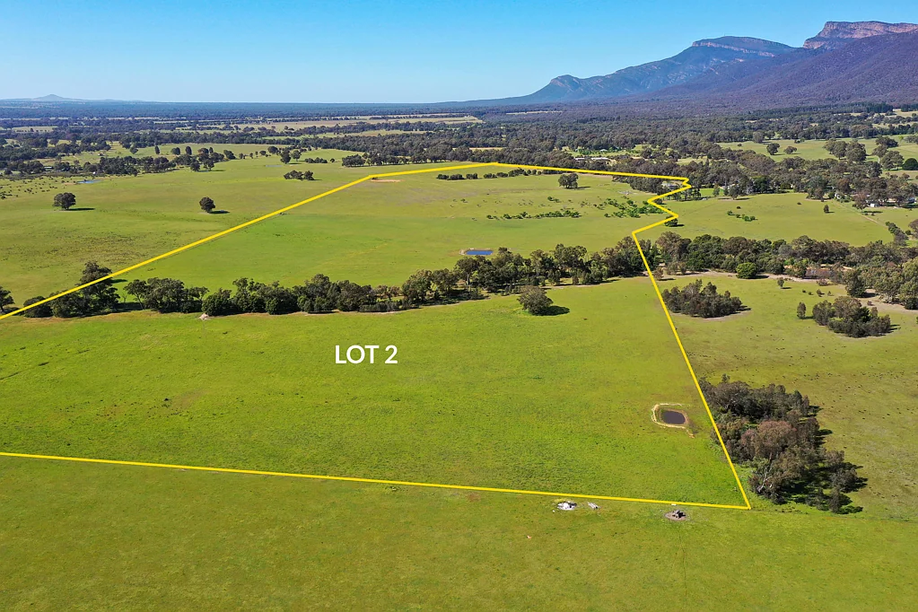 Pomonal  "Grampians View" - Lots to Pick From!