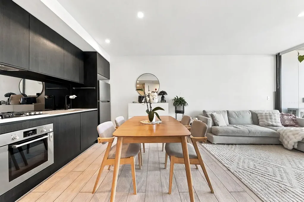 Dee Why 1कमरा Stunning North-East Facing Apartment with Spacious Balcony