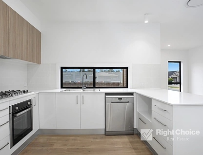 1/76 Griffiths Street, Oak Flats, South Coast, 3房, 2浴, Townhouse