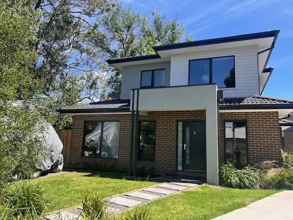 Family-Sized Townhouse in a Prime Location