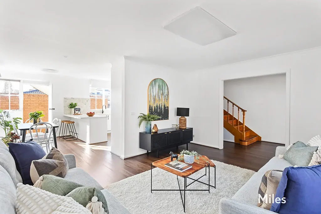 Heidelberg 3 Bedroom Brilliantly Stylish & Light By Burgundy Street & Parkland