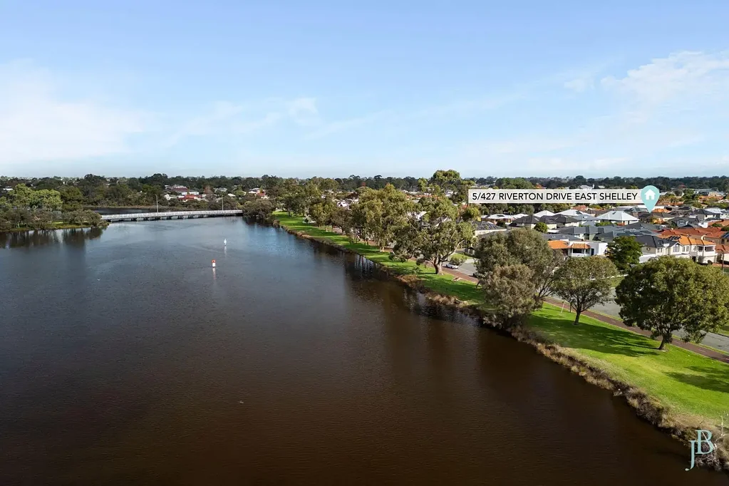 5/427 Riverton Drive East, Shelley, WA 6148
