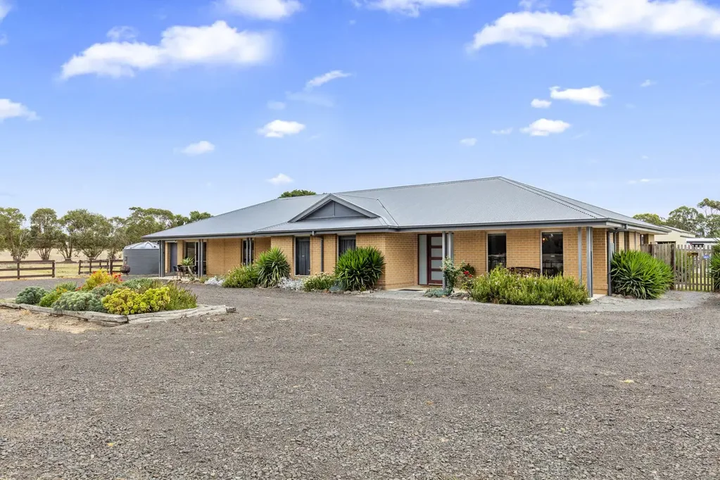 Inverleigh 4ਬੈੱਡਰੂਮ Truckies & Horse Lovers Paradise on Approx. 5.5 Acres