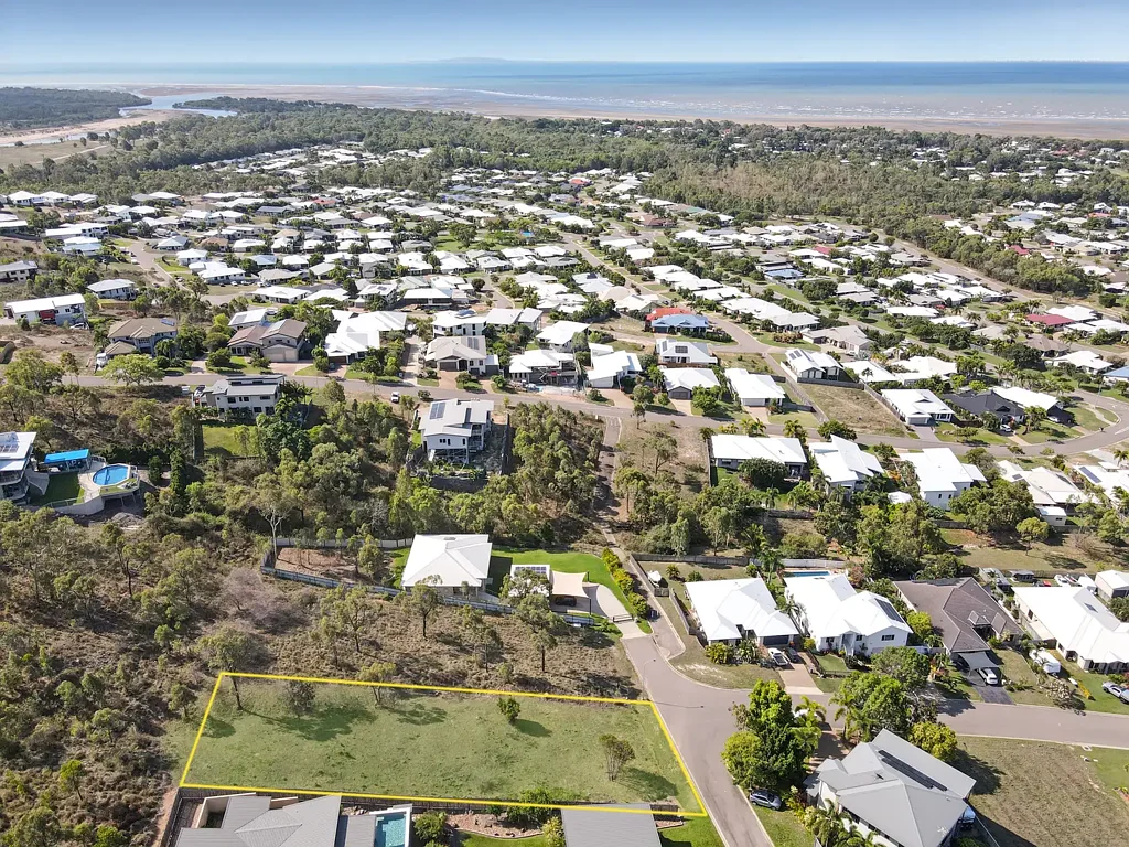 19 Genesta Court, Bushland Beach, QLD 4818
