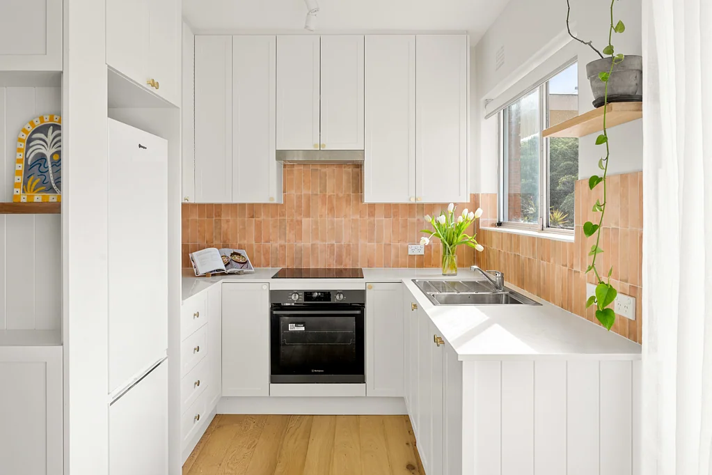 Freshwater 1 Slaapkamer A light-filled coastal sanctuary with a leafy north-east outlook, 200m to Freshie village