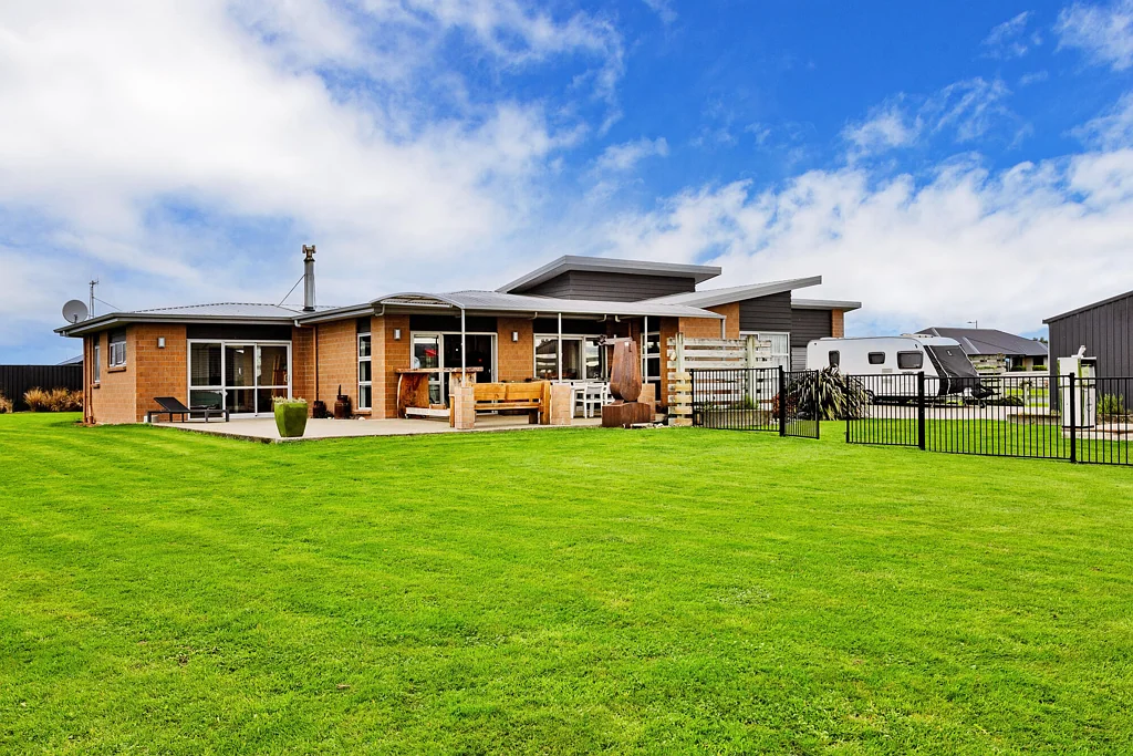 Ascot 4 Slaapkamer Six car garaging | lifestyle living