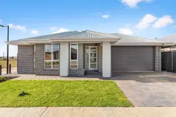 Lot 821 Corymbia Way, Riverlea Park