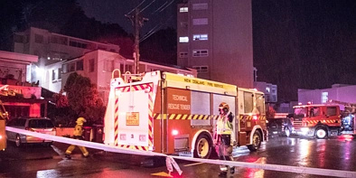 突发！奥克兰中区发生暴雨滑坡，民宅惨遭掩埋，两人下落不明！