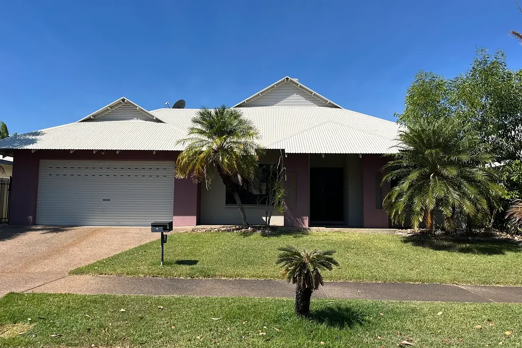 SPACIOUS FAMILY HOME IN PARAP