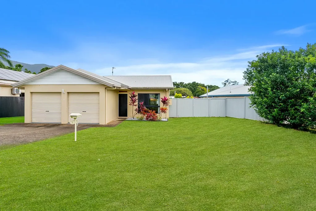 Brinsmead 4 Bedroom Relaxed Living with Side Access in a Peaceful Brinsmead Pocket