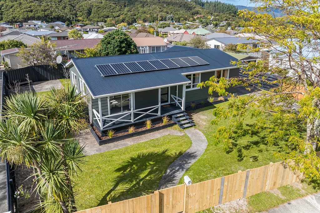 Wainuiomata 3房  Parkway Living at Its Best!