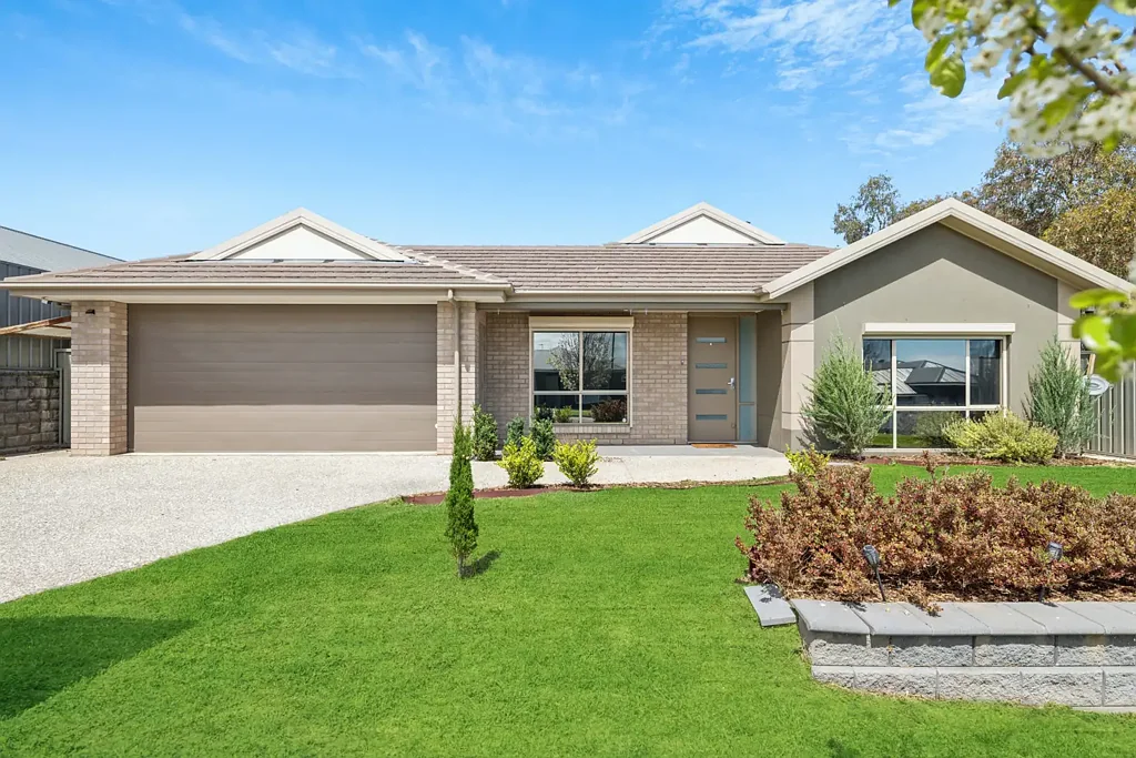 Seaford Heights 4બેડરૂમ Seaside Splendour: A Coastal Gem in Seaford Heights