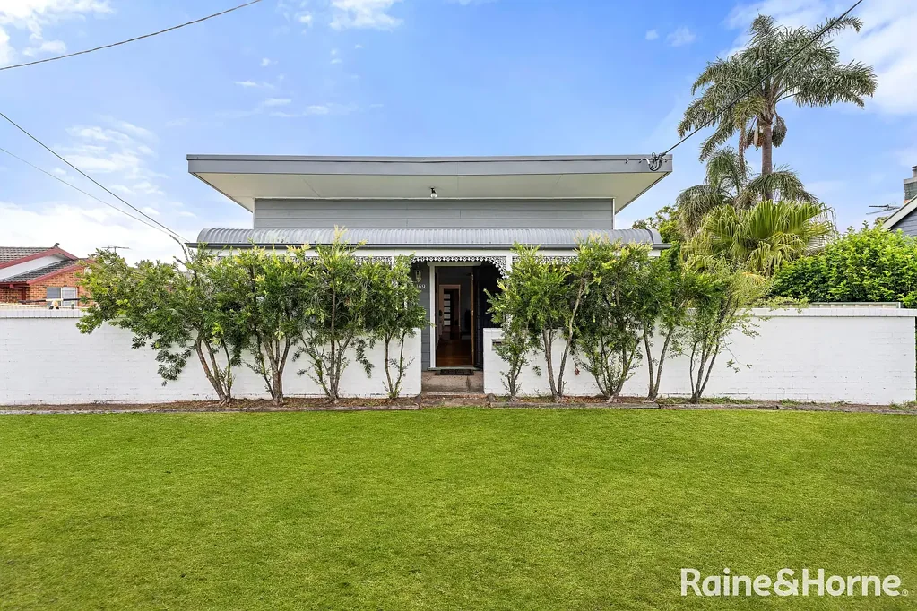 169 Parkes Street, Helensburgh, NSW 2508