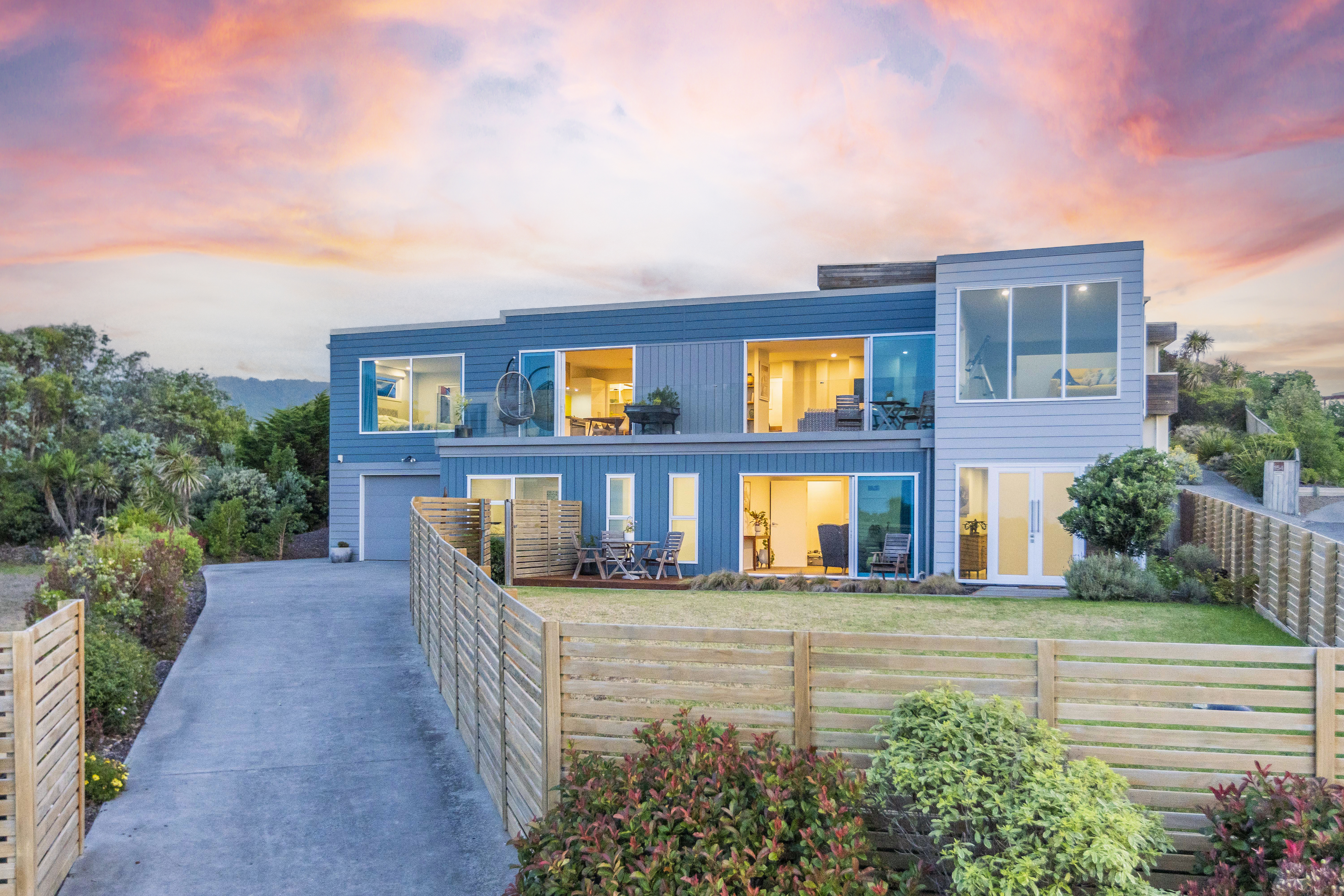 156 Field Way, Waikanae Beach