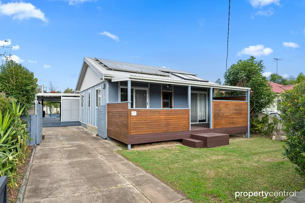Cambridge Park 3غرفة نوم Prime location with Granny Flat potential