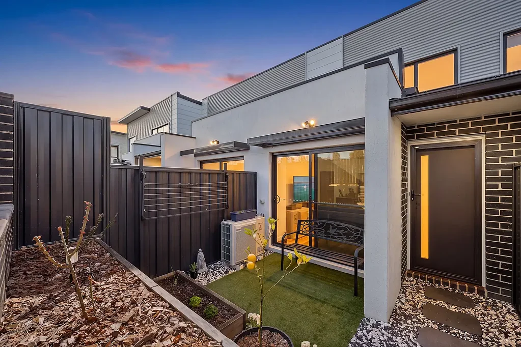 Taylor 2房  Luxury, Location and Living: The Perfect Entry to the Market for Your First Home