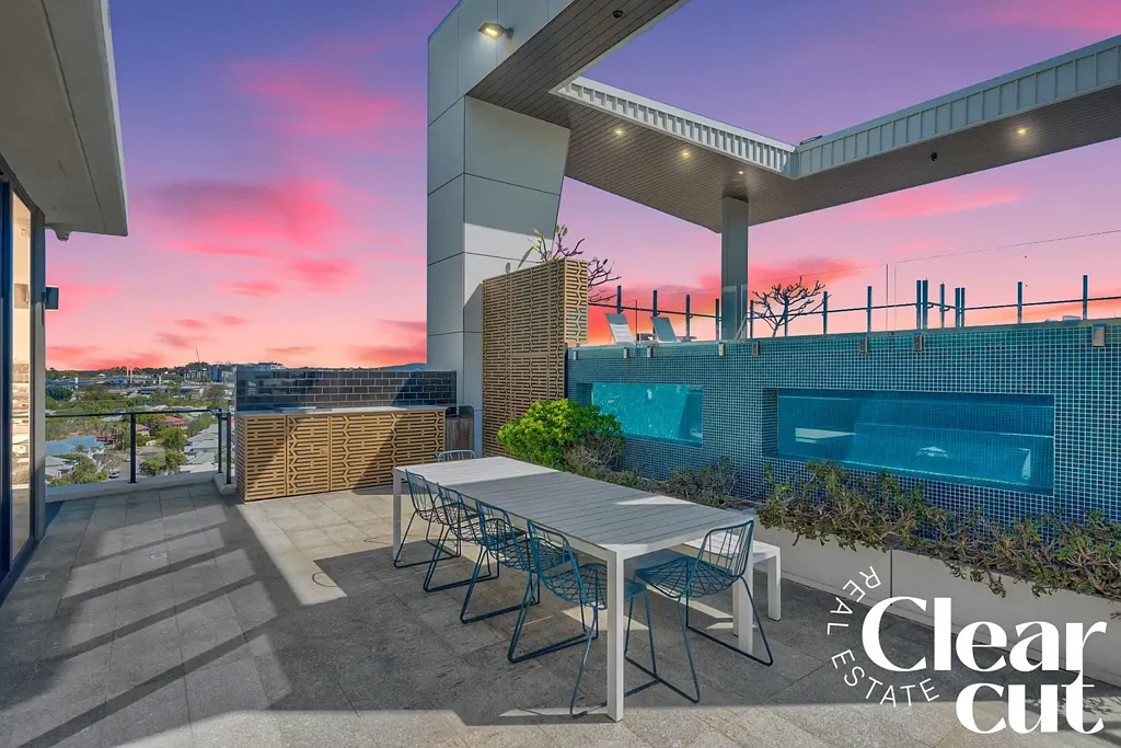 Woolloongabba 2 Bedroom Elegant | Amenities | Yield