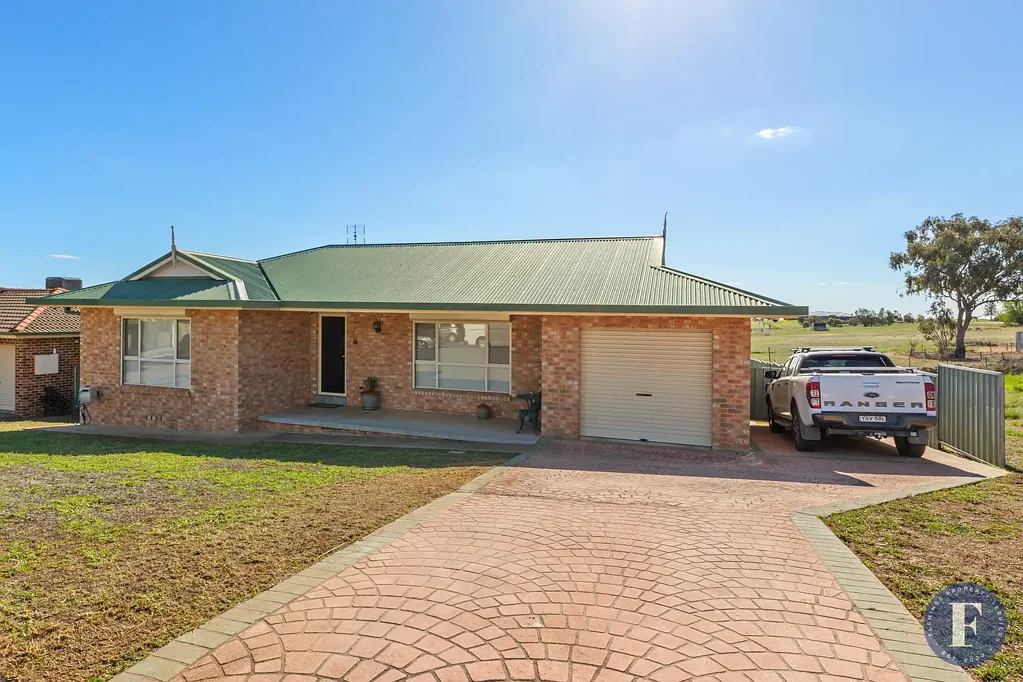 Parkes 3房  Designed for Family Living with Space, Comfort & Outdoor Appeal