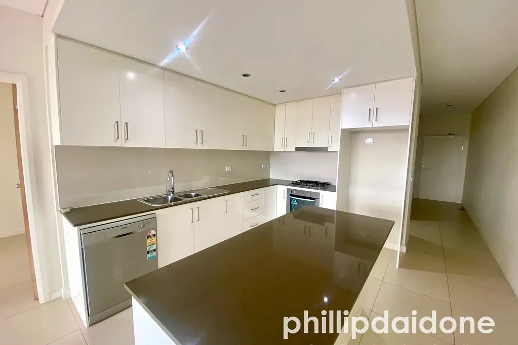 SPACIOUS 3-BEDROOM UNIT  *DEPOSIT TAKEN*