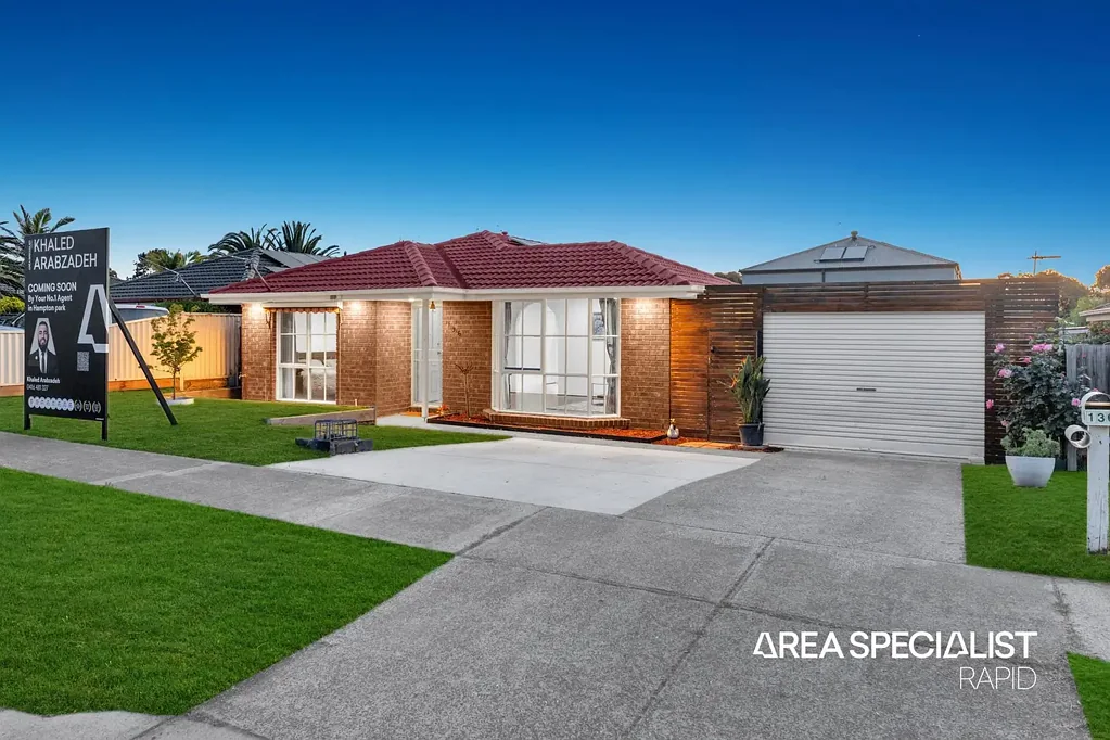 136 Warana Drive, Hampton Park, VIC 3976