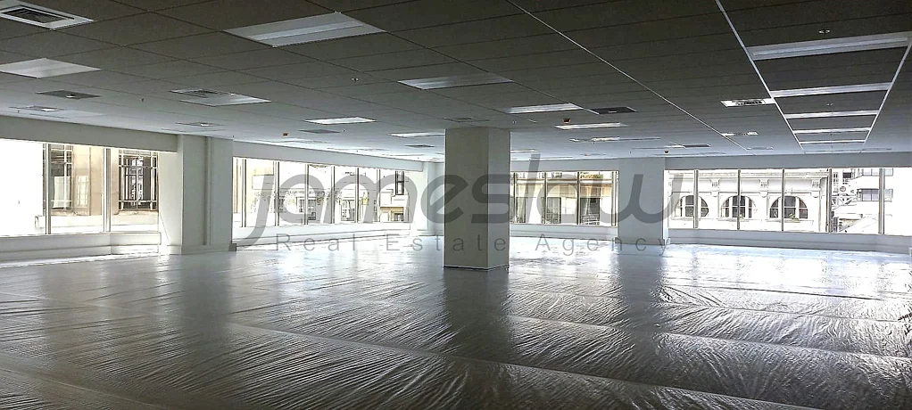 Auckland Central  Crombie Lockwood Tower 677sqm Office