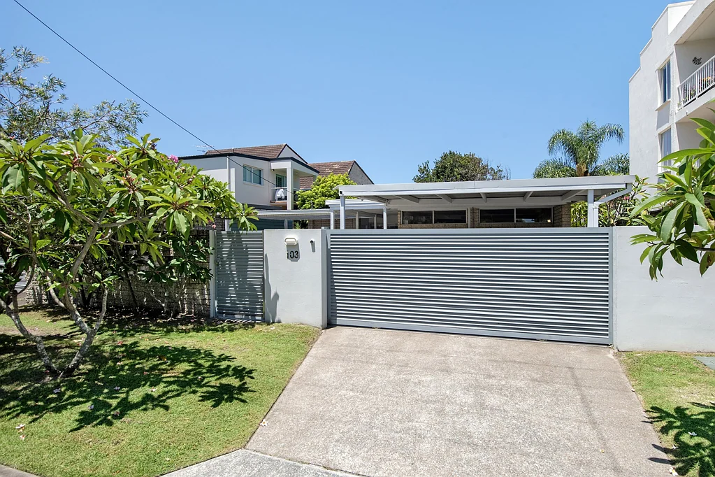 Four Bedroom Retro Beach House