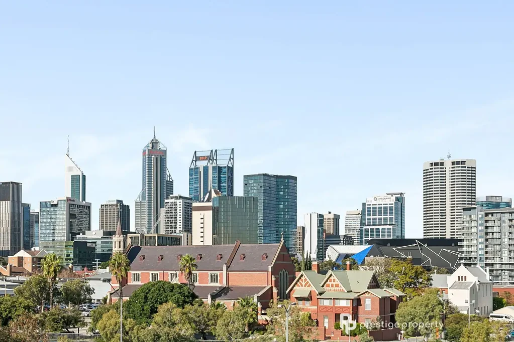 SWEEPING CITY VIEWS