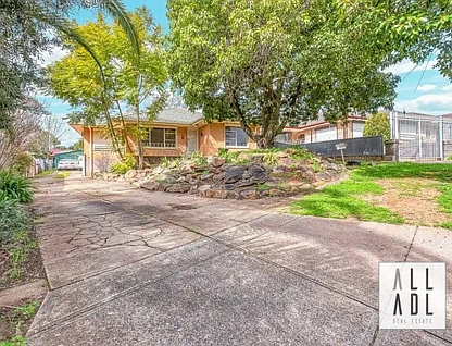 11 Carolan Crescent, Valley View, SA 5093, 5房, 2浴, House
