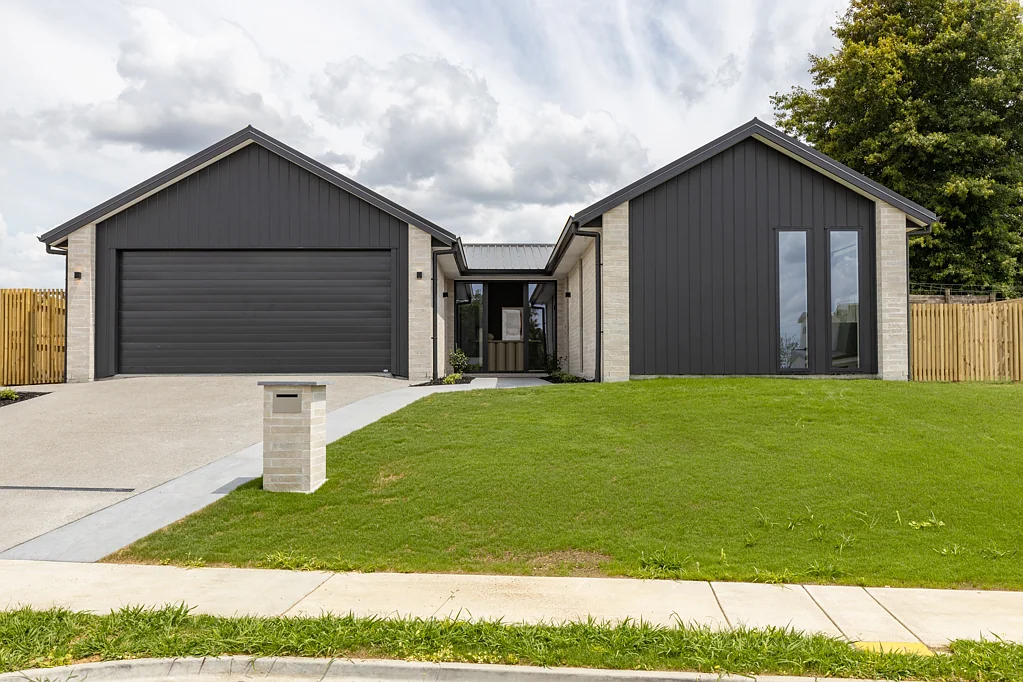 Cambridge 4બેડરૂમ Spectacular showhome opportunity