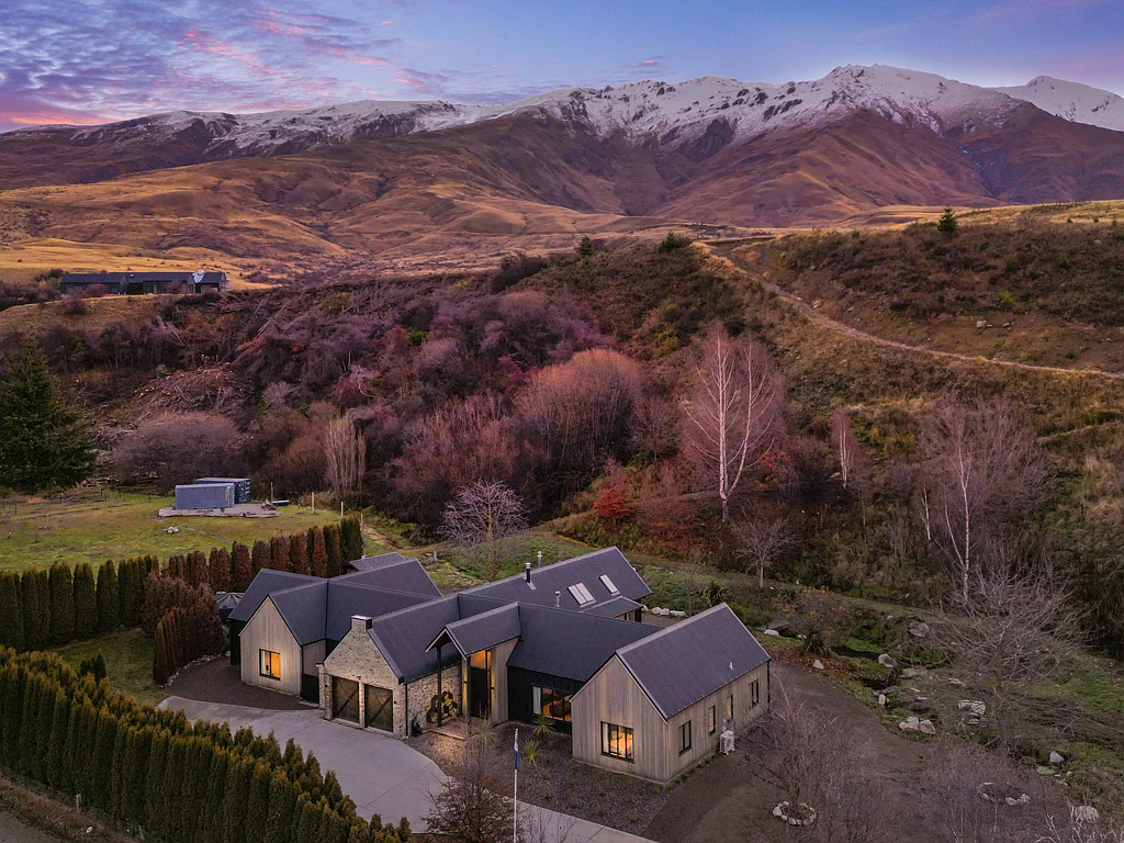 Wanaka 5Kwarto Ski, Stay, and Earn - The Ultimate Mountain Base